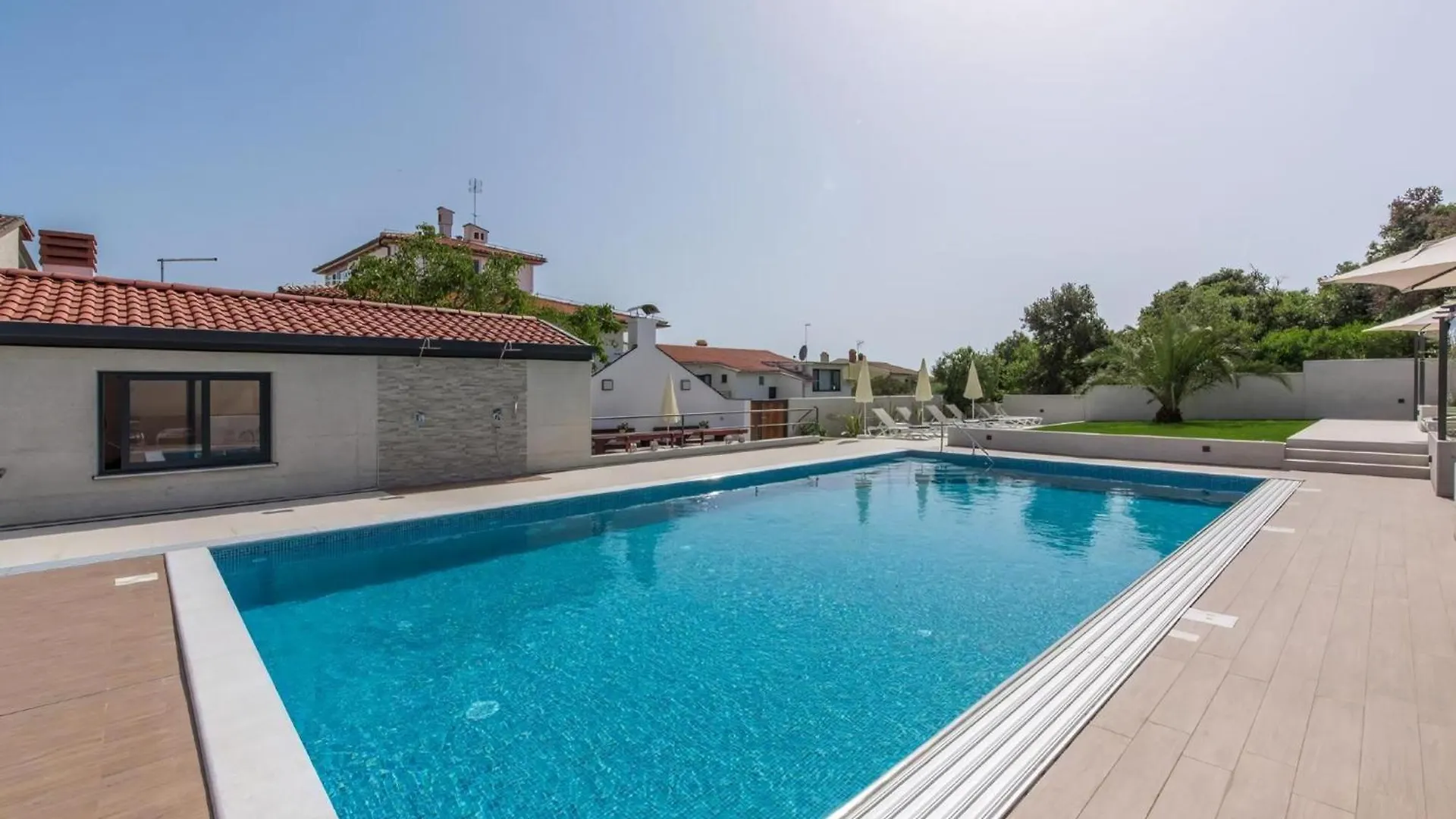 Wohnung Mit Gemeinschaftlichem Pool Und Grill Pula